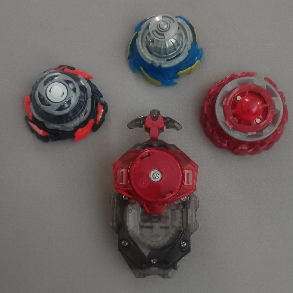Beyblade Bundle - Picture 3 of 7